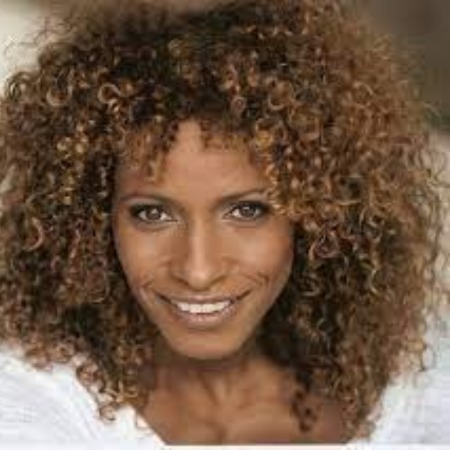 Garret Dillahunt's wife, Michelle Hurd is an actress.